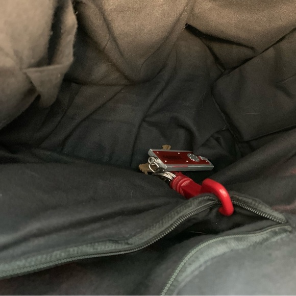 Lavender Breeze Tote, 18x18x4 with adjustable strap - perfect for the summer! - Picture 3 of 5